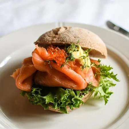 Rundhaug Gjestegard 호텔