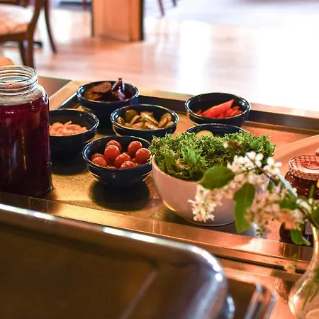 Rundhaug Gjestegard 2* Malsnes