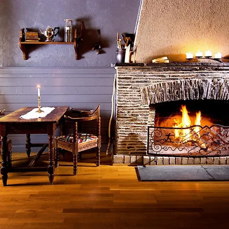 Rundhaug Gjestegard 호텔