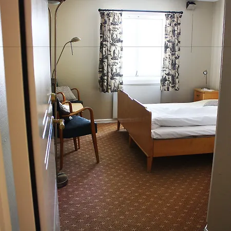 Rundhaug Gjestegard 2* Malsnes