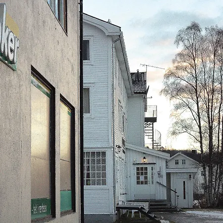 Rundhaug Gjestegard 2*