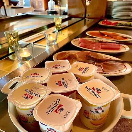 Rundhaug Gjestegard 2* Malsnes