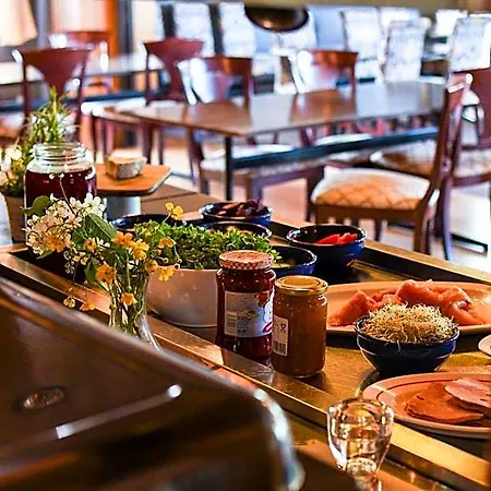 Gjestegard Hotel 2*