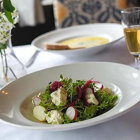 Gjestegard Hotel 2*